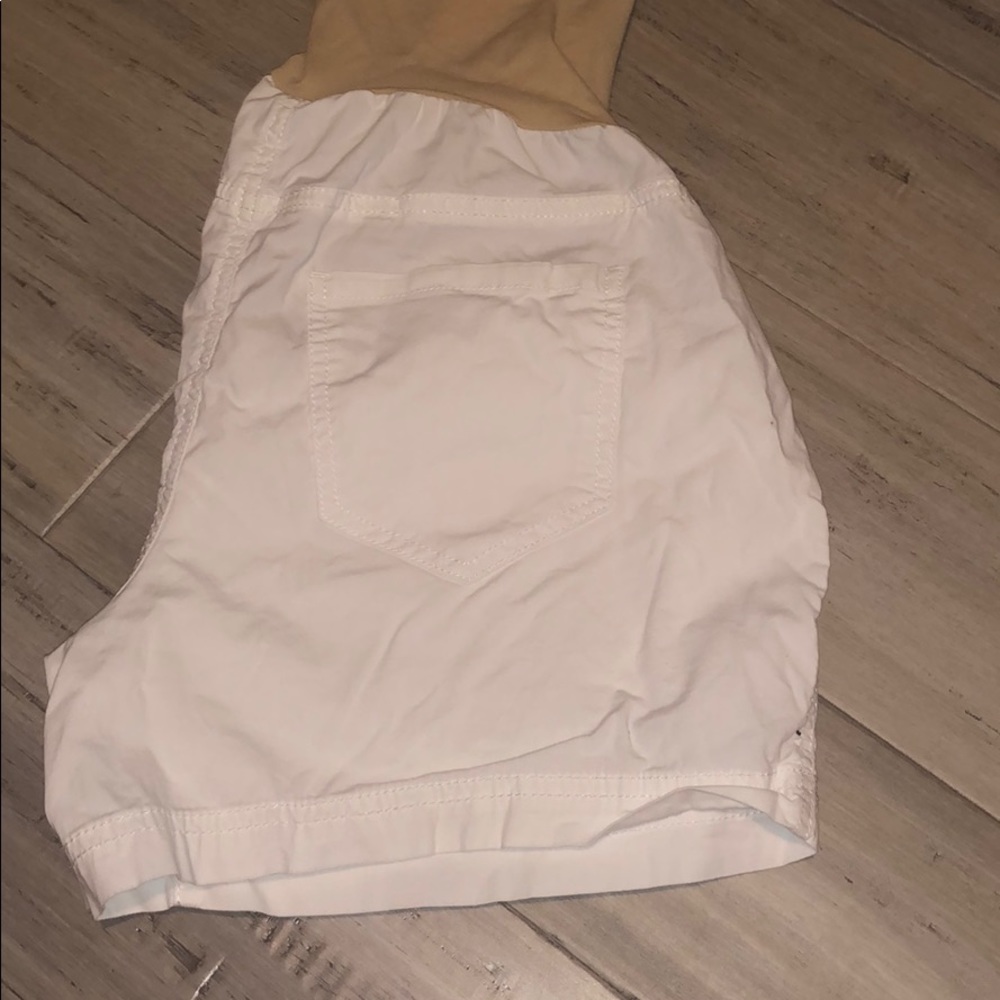 Maternity shorts